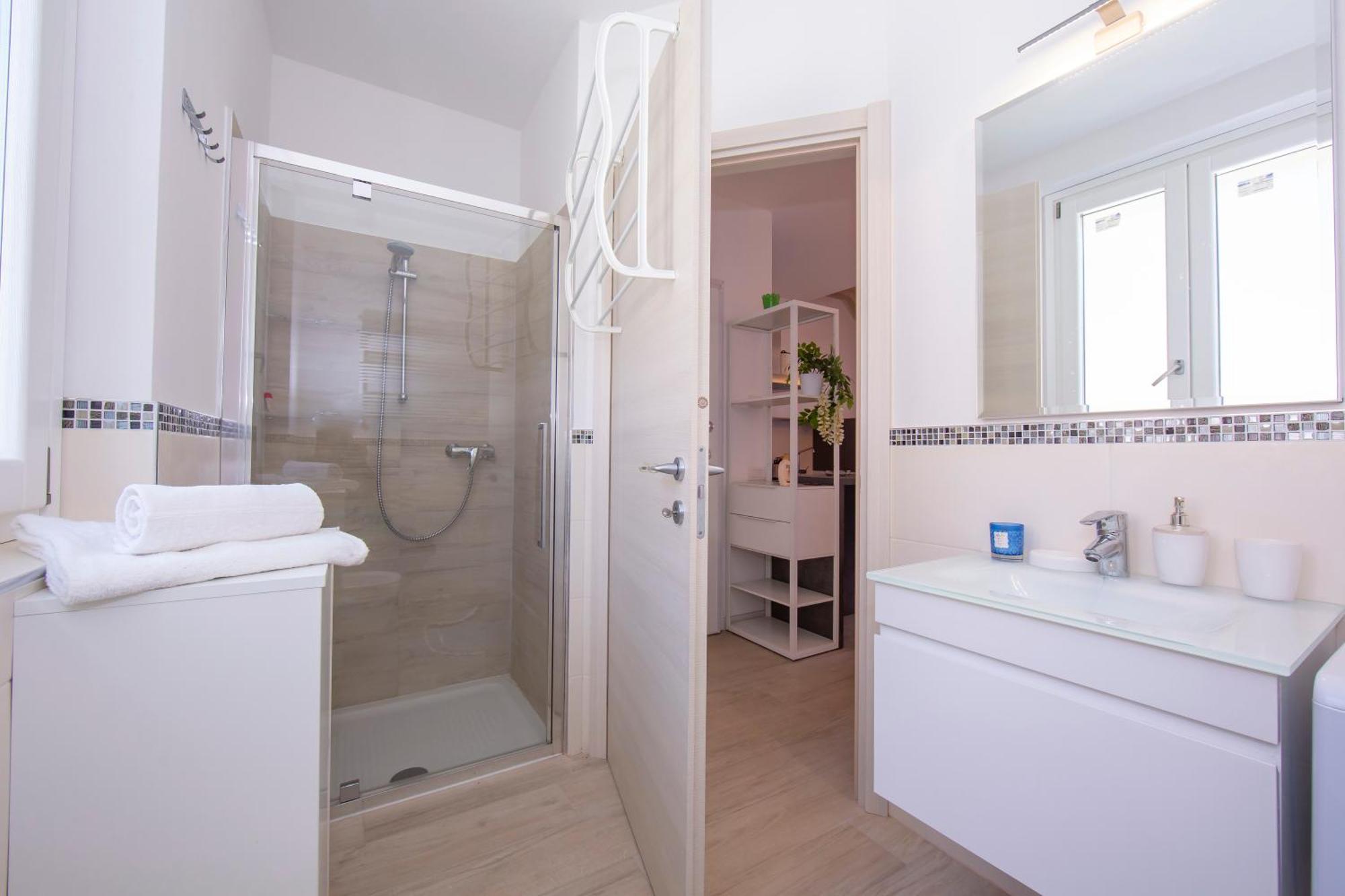 메체그라 Como Lake Modern Apartament Ulivi 아파트 외부 사진